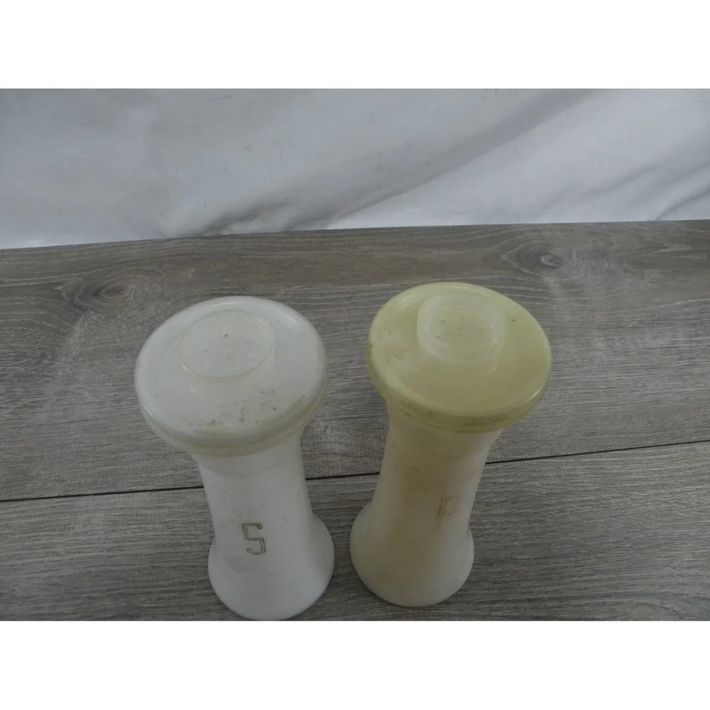 Tupperware Hourglass Salt Pepper Shakers S White Plastic Flared Pedestal Base